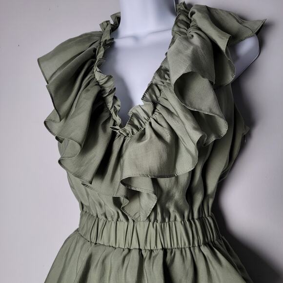 Elliatt XS Sage Green Ruffle Tiered Maxi Dress Asymmetrical Hem Boho Formal - Picture 3 of 11